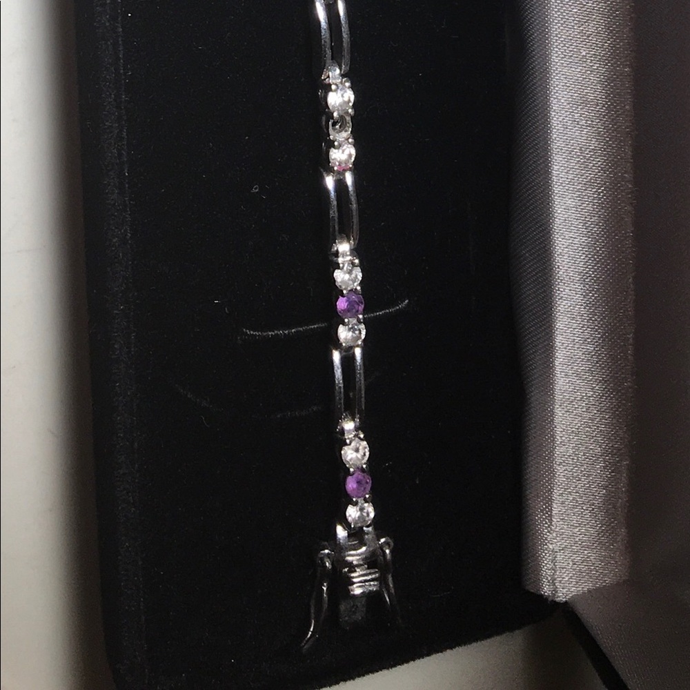 Tennis bracelet